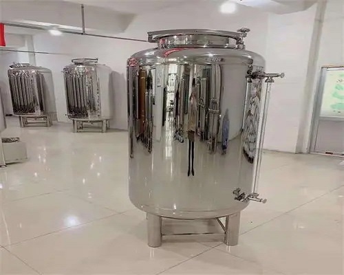 純水箱和原水箱的區別是什么-藍膜